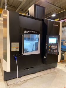 DMG Mori vertical mate 85 pystyhiomakoneella saadaan CNC hiota onnistumaan millin tarkasti.